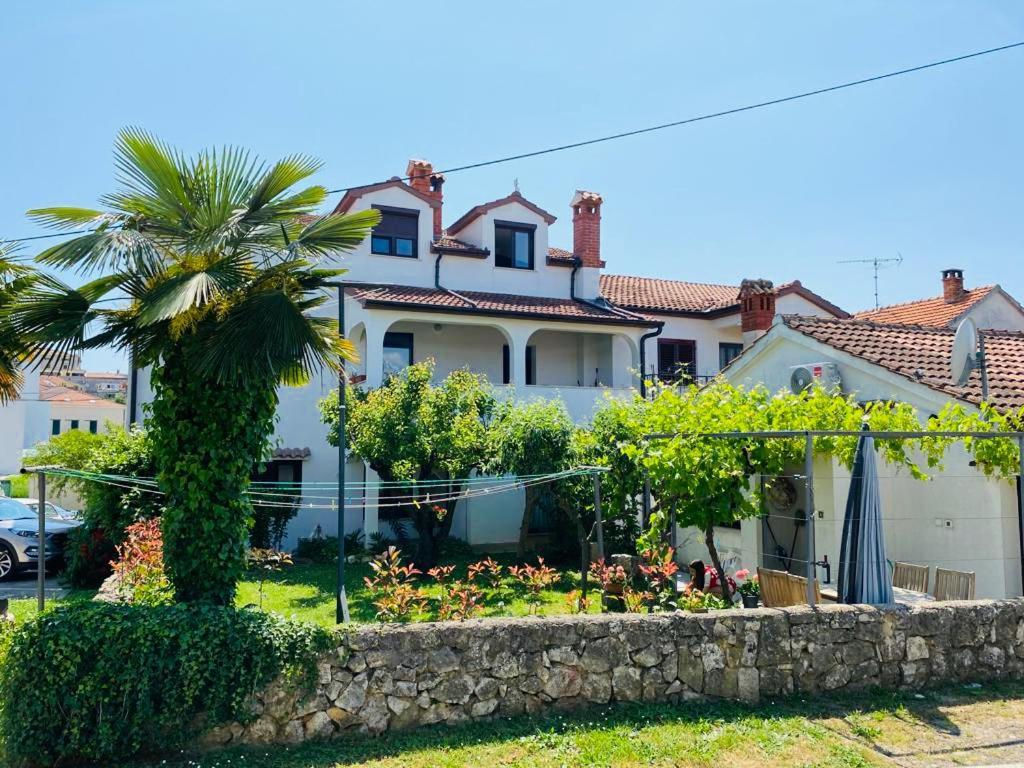 Apartmani Ana Borovac Фунтана Экстерьер фото