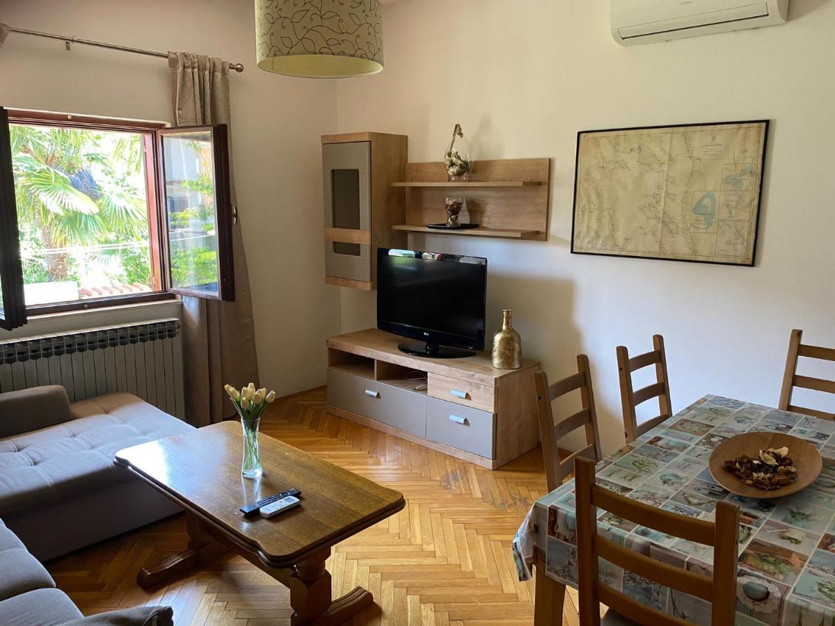 Apartmani Ana Borovac Фунтана Экстерьер фото